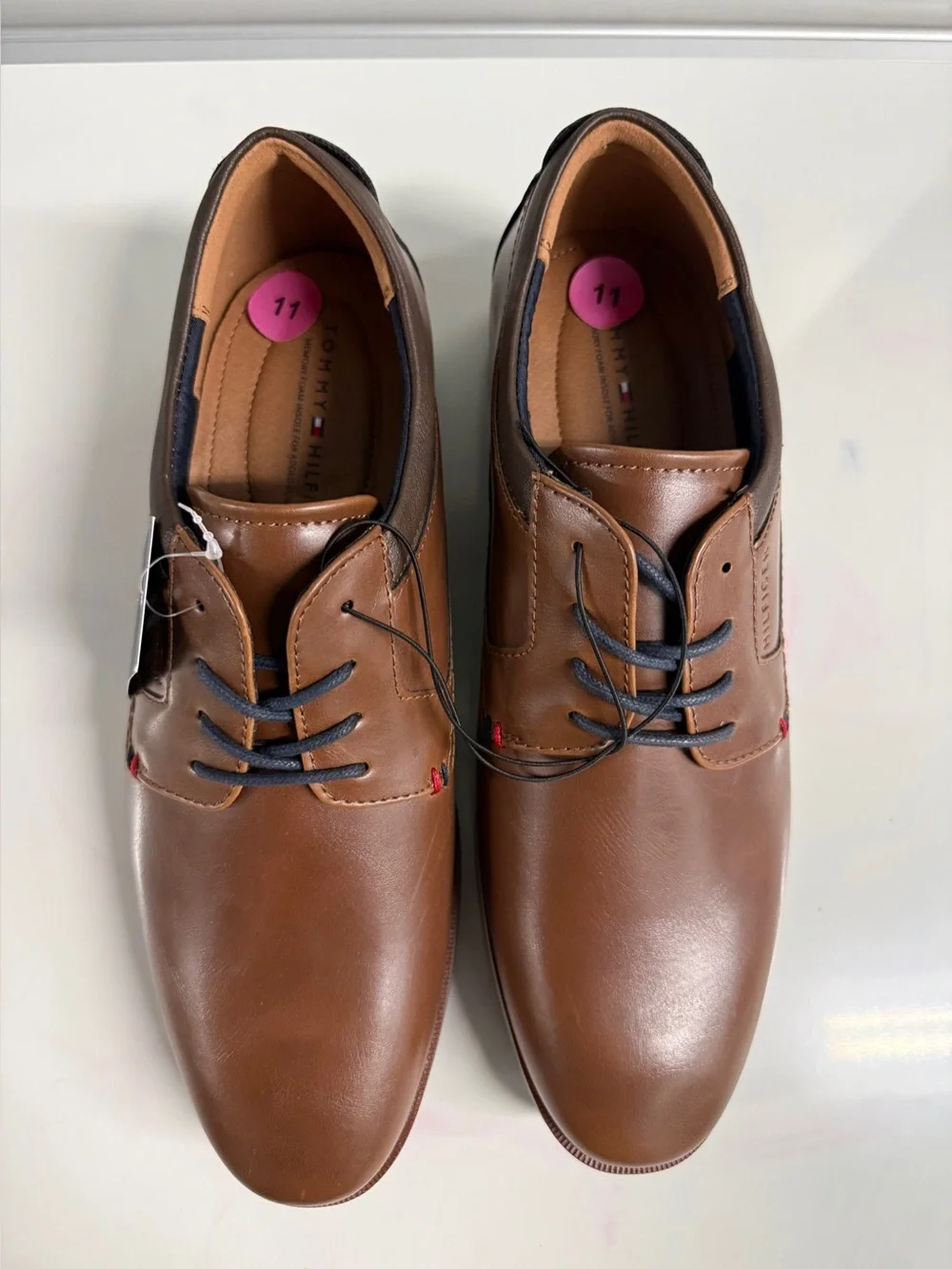 Tommy Hilfiger Men's Brown Leather Derby Shoes with Navy Accents